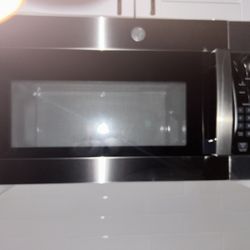Flat Top Stove And Microwave