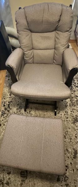 Rocking chair with ottoman