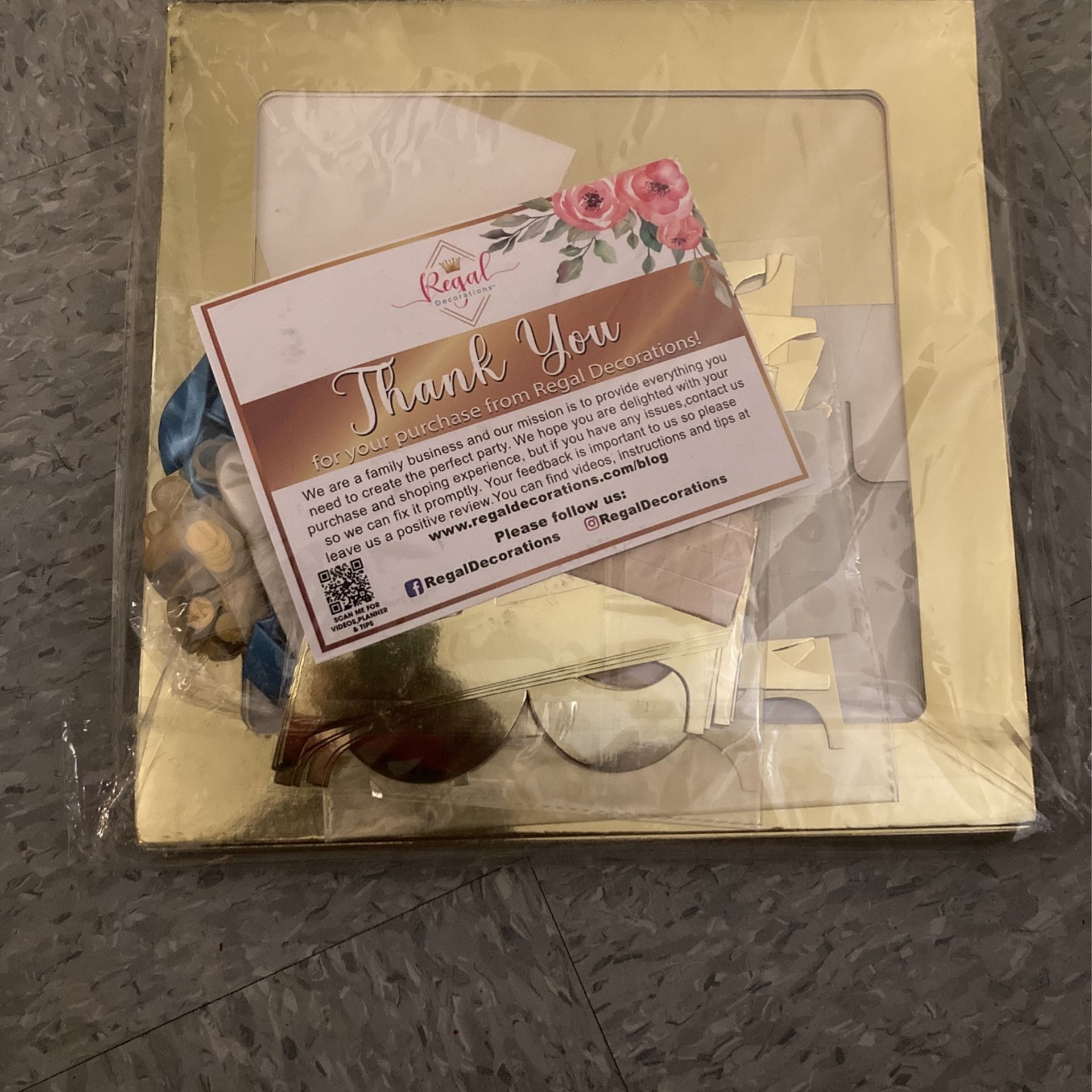 Gold Ballon Box Party Decorations