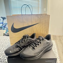 Nike men’s Pegasus Shield Size 13