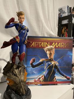 Sideshow Collectibles Captain Marvel statue for sale