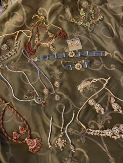 **GORGEOUS INDIAN JEWELRY**