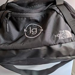 North Face Duffle Carry Bag New 