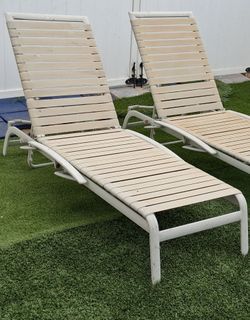 FREE Lounge Chairs