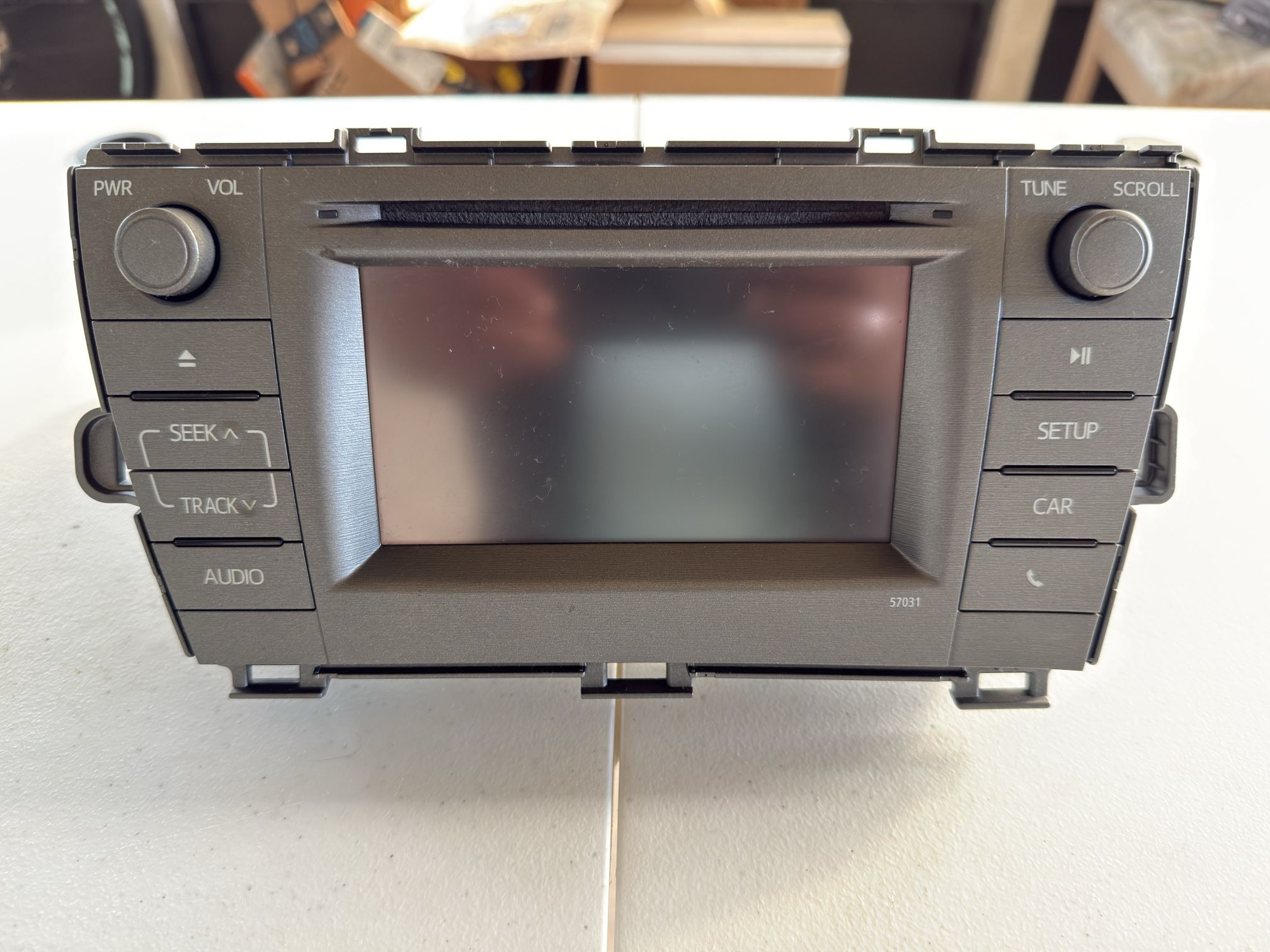 2012-2015 Toyota Prius Radio Display and Receiver 86140-47050 OEM ID 57031