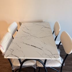 GarveeHome Beige Dining Chairs And Table,Boucle Upholstered Kitchen Chair, Modern Dining Chairs with Metal Legs for Living Room, Dining Room, Kitchen,