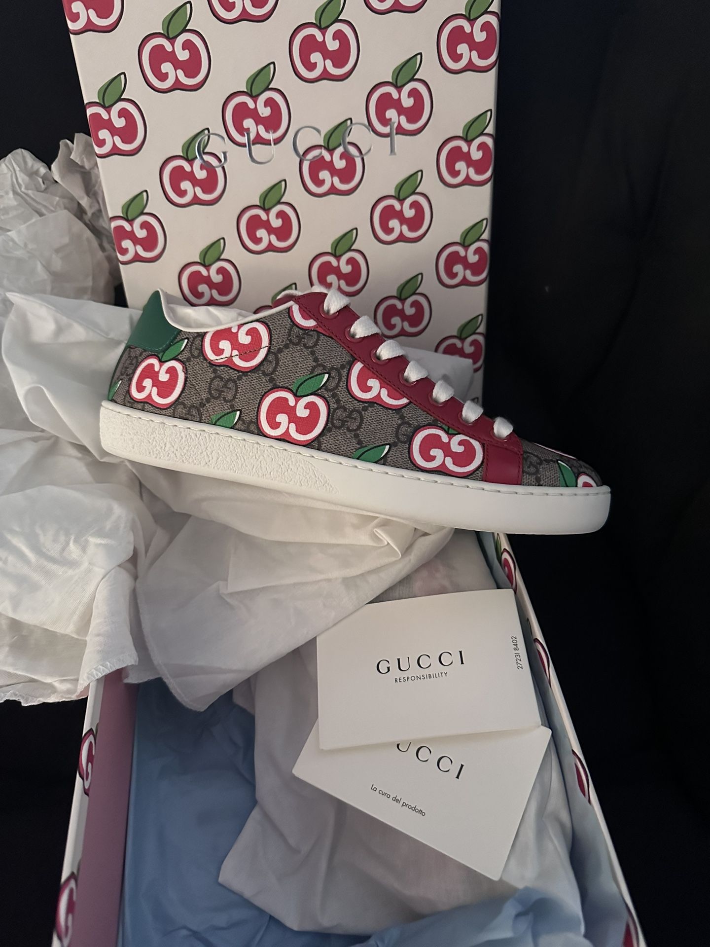 Women’s Gucci Sneakers