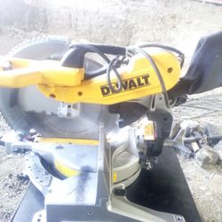 DeWalt Dws716 Miter Saw