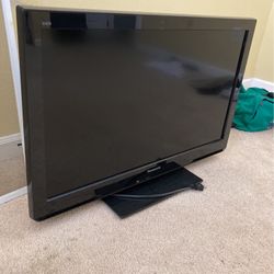 Panasonic LCD TV  32in 