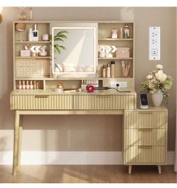 Vanity Desk with Sliding Mirror and Lights, 5 Drawers Contemporary Makeup Vanity, Charging Station, Jewelry Storage, Oak Beige, MAXE Collection URDT13
