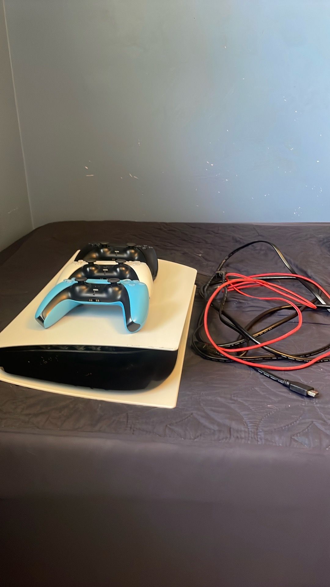 Playstation 5 No Disk Tray with Controller