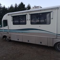 Southwind By Fleetwood Motor Home 