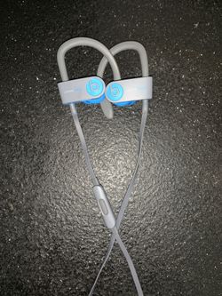 Powerbeats 3