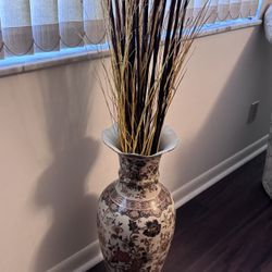 CORNER VASE 