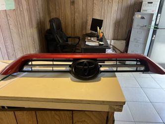 2020-2024 Toyota 4 Runner grille Assembly 