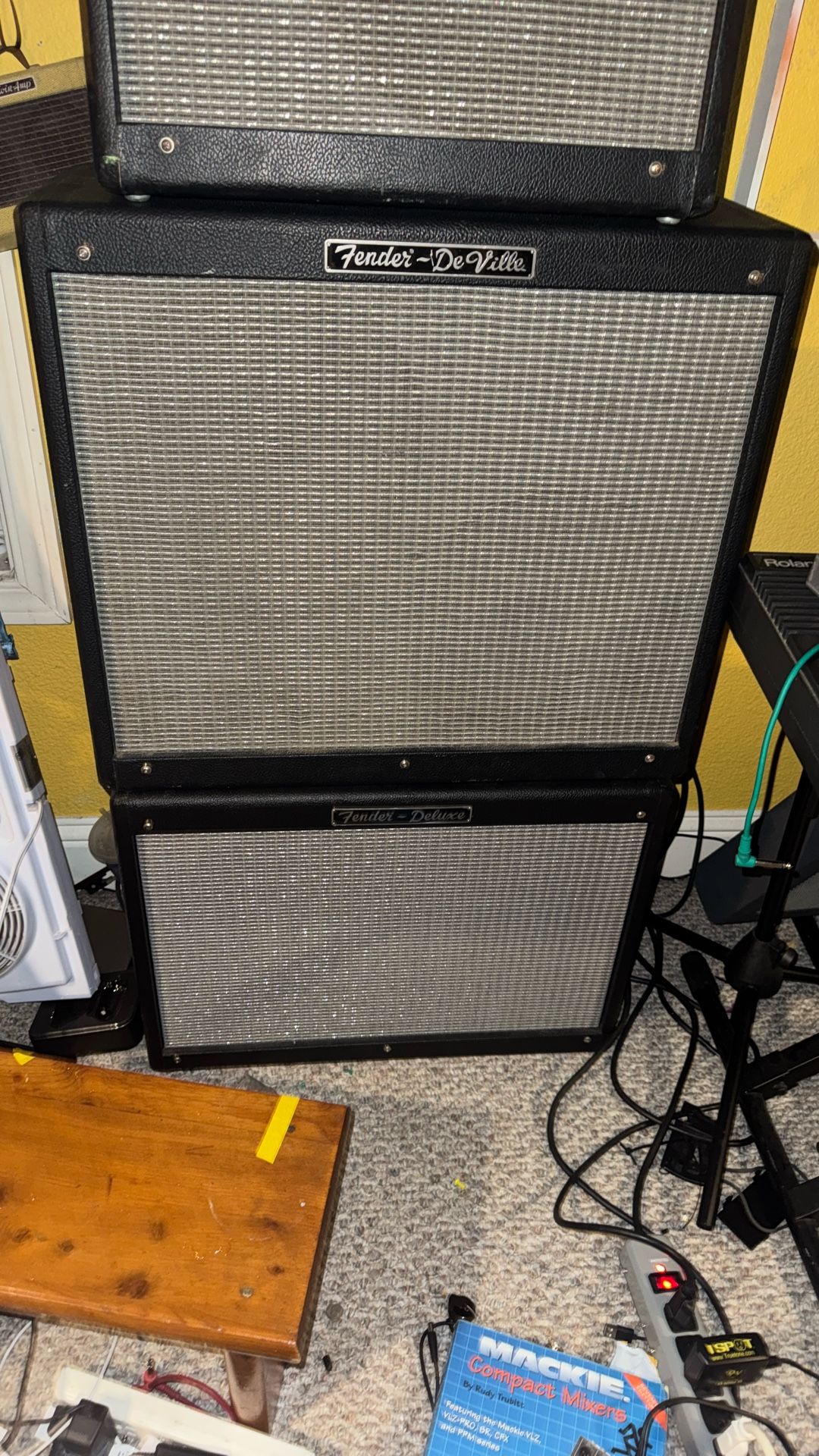 FENDER DEVILLE TUBE AMP 2x12 +1x12 Cab Extension