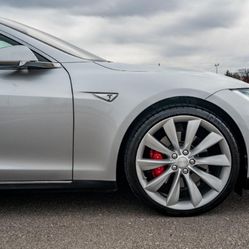 21's Toyo Tires 2014 Tesla Model S