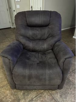 Lazyboy Stand up recliner