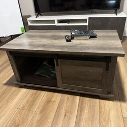 Ashley T275-1 rectangular cocktail table 18.13 in x 42 in x 23.63 in Arlenbry