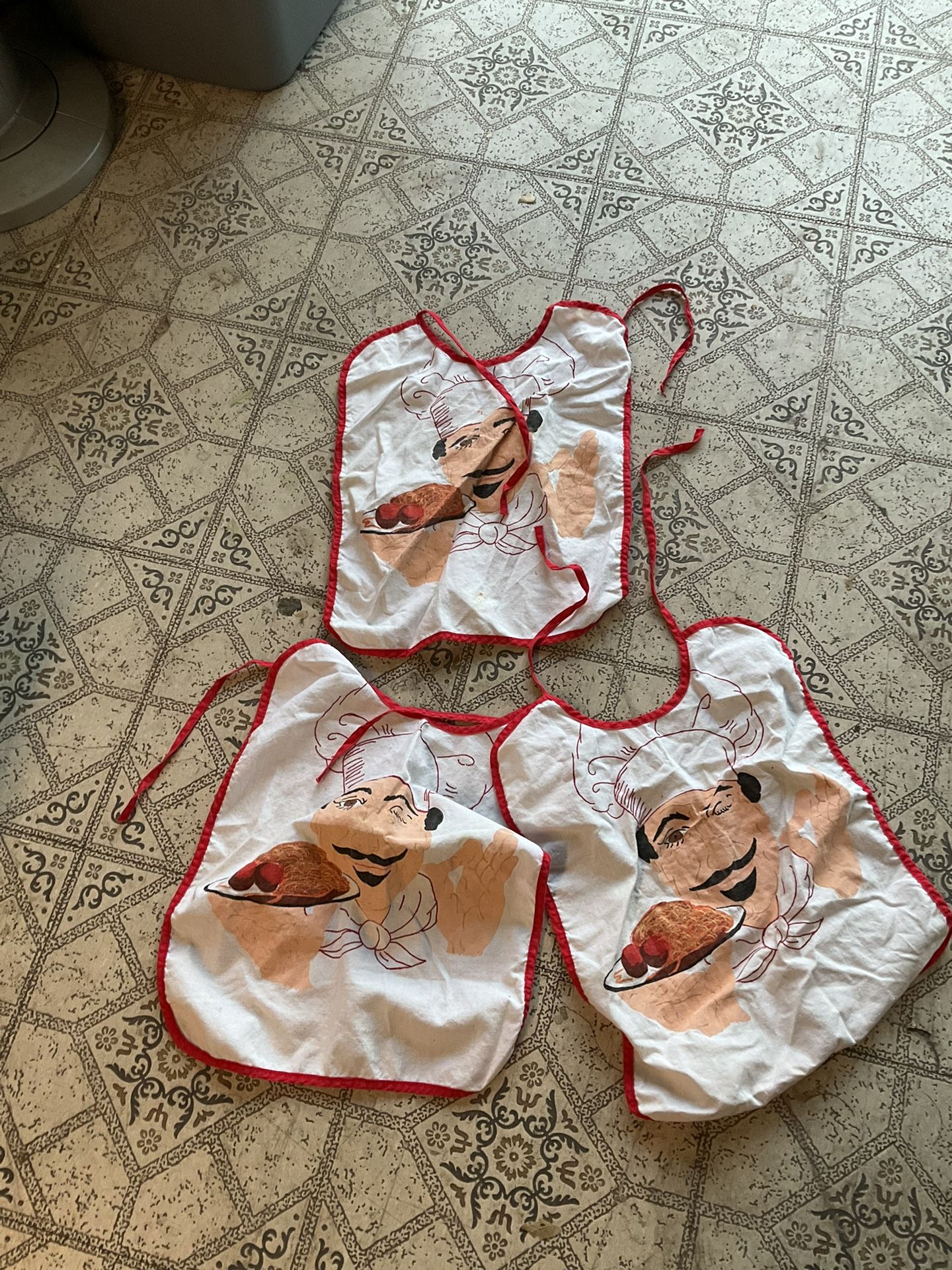 Spaghetti Bibs