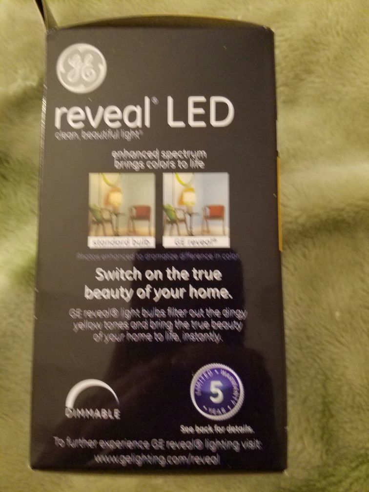 reveal LED Dimmable Light Bulb
