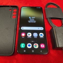 Samsung Galaxy S22 PLUS, Unlocked, 128GB Storage, 6.6” OLED, Snapdragon 8 Gen 1, 8GB RAM, Equal iPhone 13 Pro