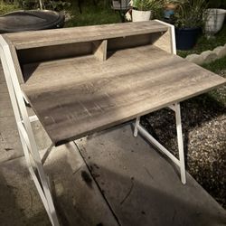 Small desk 