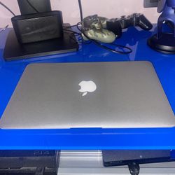 Mac Book Air 2012