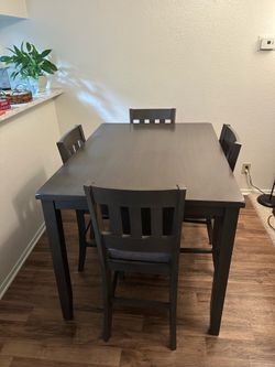 Dining room table