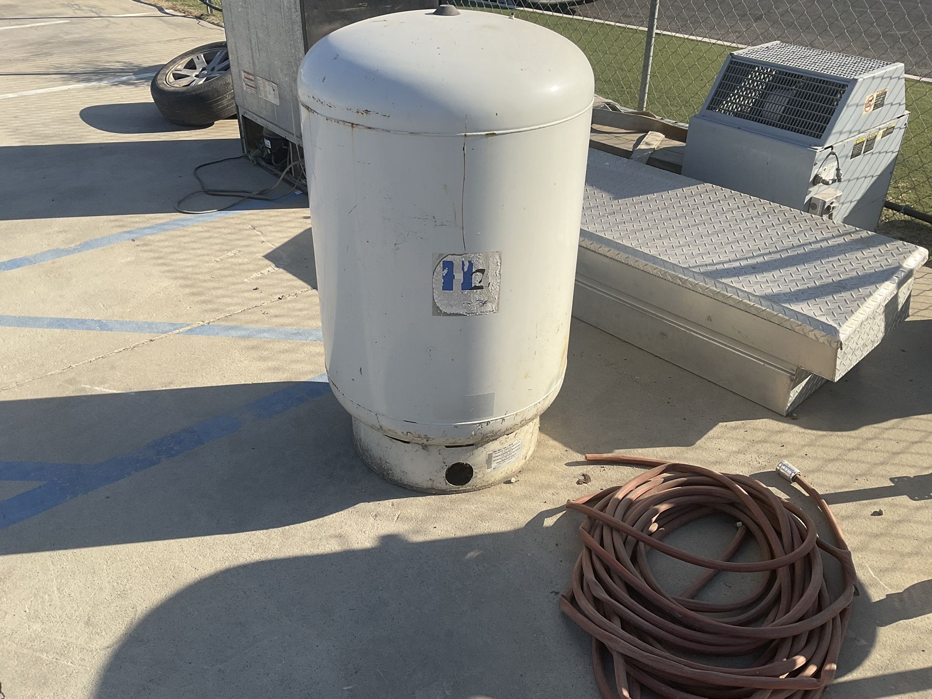 Pressurized Well Water Tank