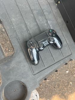 PS4 controller