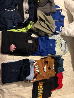 Boys Size 8 like new used.