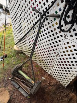 Reel push lawnmower