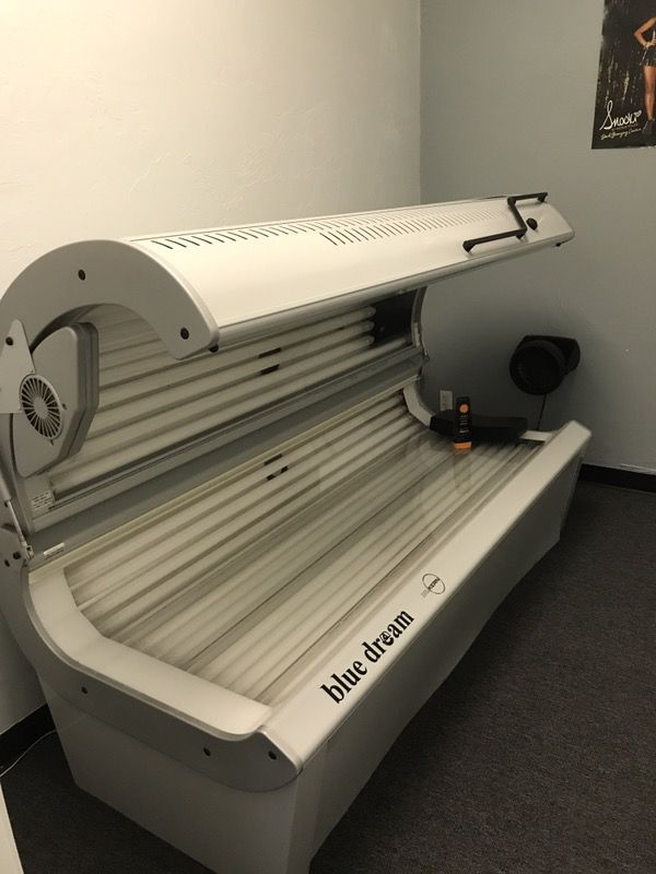 Blue Dream CR/X 32/3 15 Min Tanning Bed w/ New Bulbs