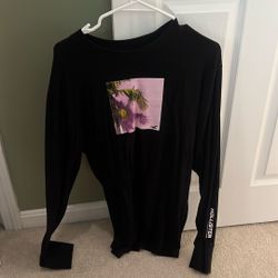 Adult Medium Hollister Long Sleeve Shirt