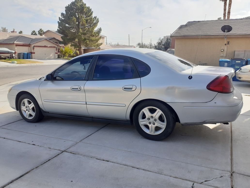 2002 Ford Taurus