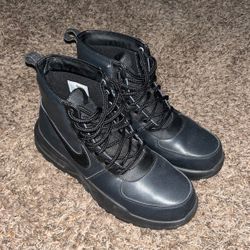 Nike Boots 