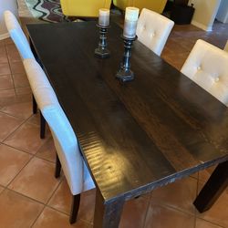Dining Room Table And Chairs 