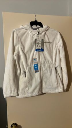 Woman’s white plush jacket with hood. Size X-Large