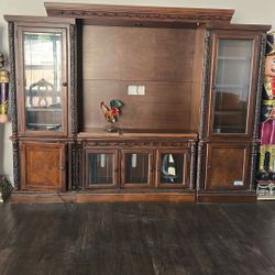 Entertainment  Hard Wood 