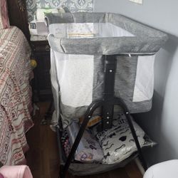 Baby Bedside Bassinet Like New Condition 
