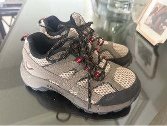 Merrel Moab kids hiking shoes, size 13