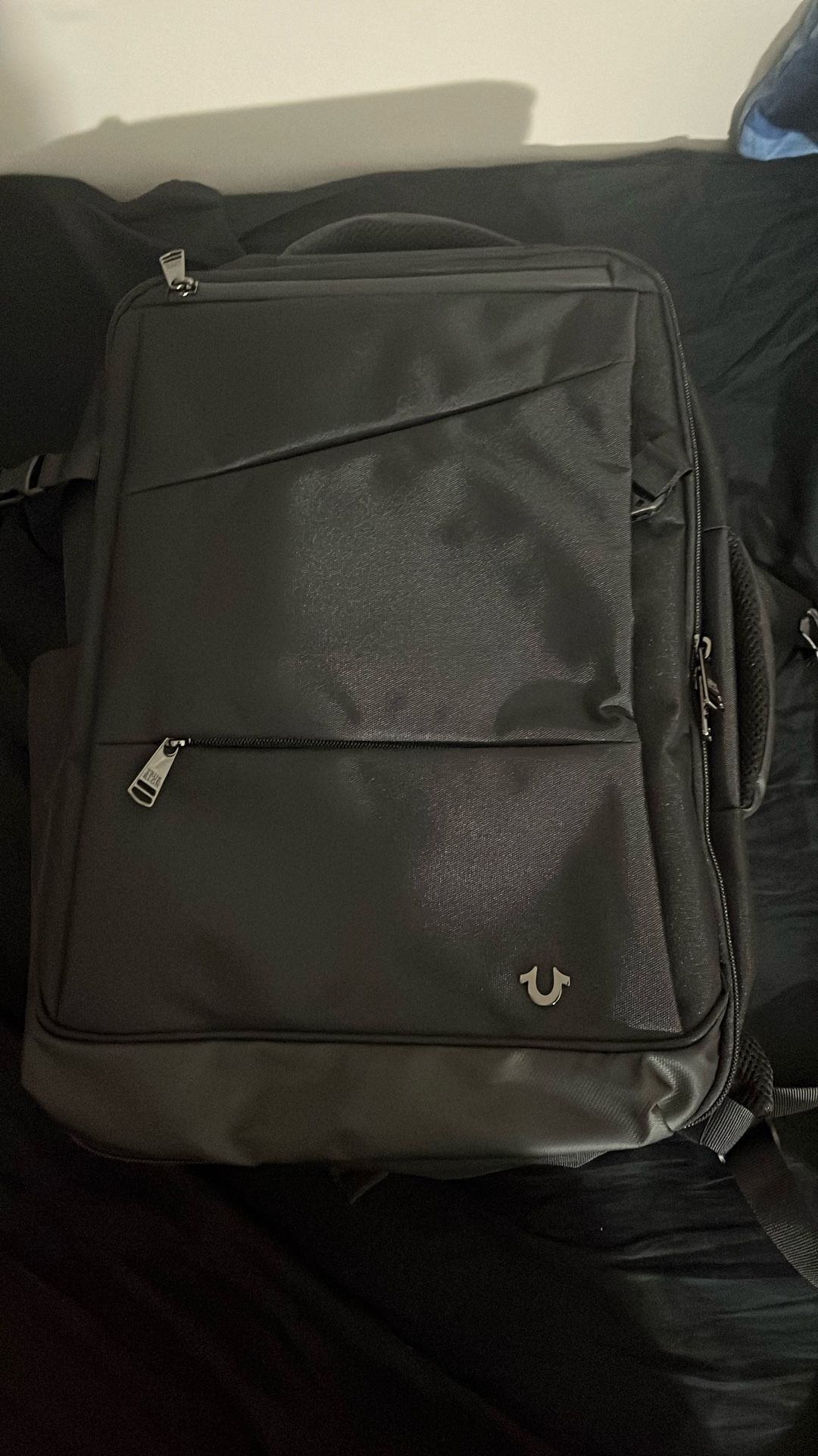 True religion, Black backpack