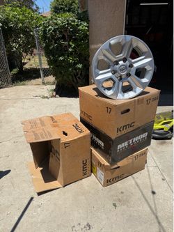 2020 OEM Toyota 4 Runner Rims $300 OBO