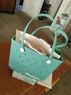NEW /PURSE - ( BRAND IS SHORESIDE). PICK ⛏️ UP ONLY