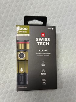 the Swiss Tech Kleine Mini Pocket Flashlight in green