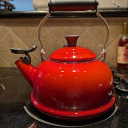 Le Creuset Tea Kettle 