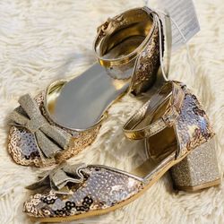 Brand New  Dress Shoes Size 10 for toddlers By Disney Store  ♥️✨