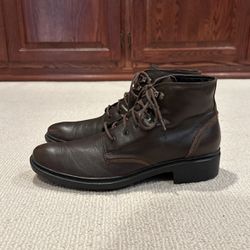 Kenneth Cole Leather Boot Size 9 