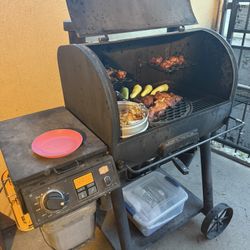 Oklahoma Joe Rider Large Pellet Smoker